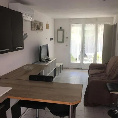 Mazet Proche De La بيت للعطل La Favière